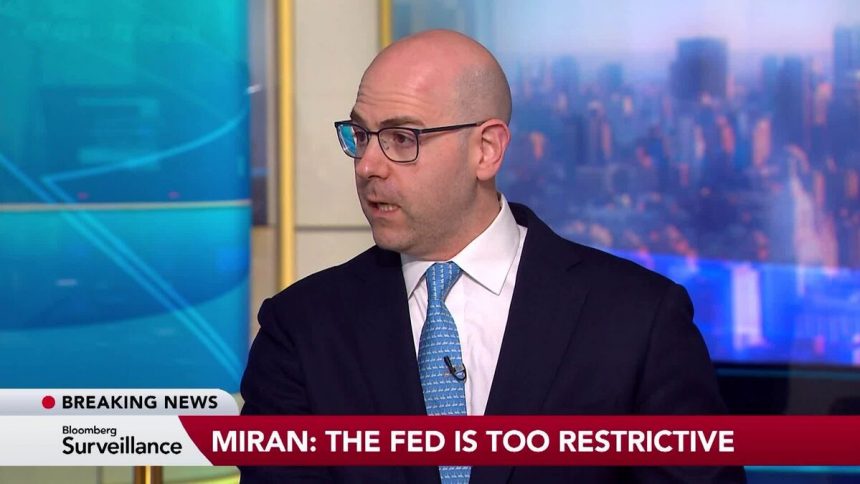 miran-de-la-reserva-federal-ve-politica-neutral-«bastante-por-debajo»-de-la-actual