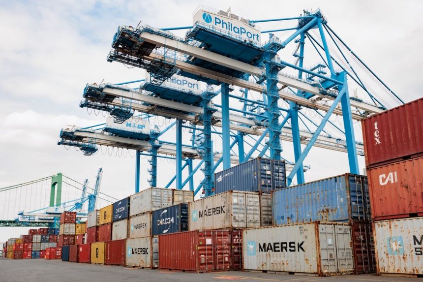 trump-planea-una-pausa-de-un-ano-en-los-derechos-de-las-gruas-portuarias-y-las-tarifas-de-los-buques-de-china