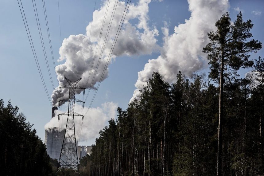 los-servicios-publicos-caen-en-varsovia-mientras-el-presidente-busca-reducir-el-proyecto-de-ley-de-energia