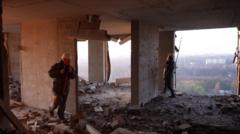 un-dron-ruso-se-estrella-contra-un-bloque-de-apartamentos-en-una-ola-mortal-de-ataques-en-kiev