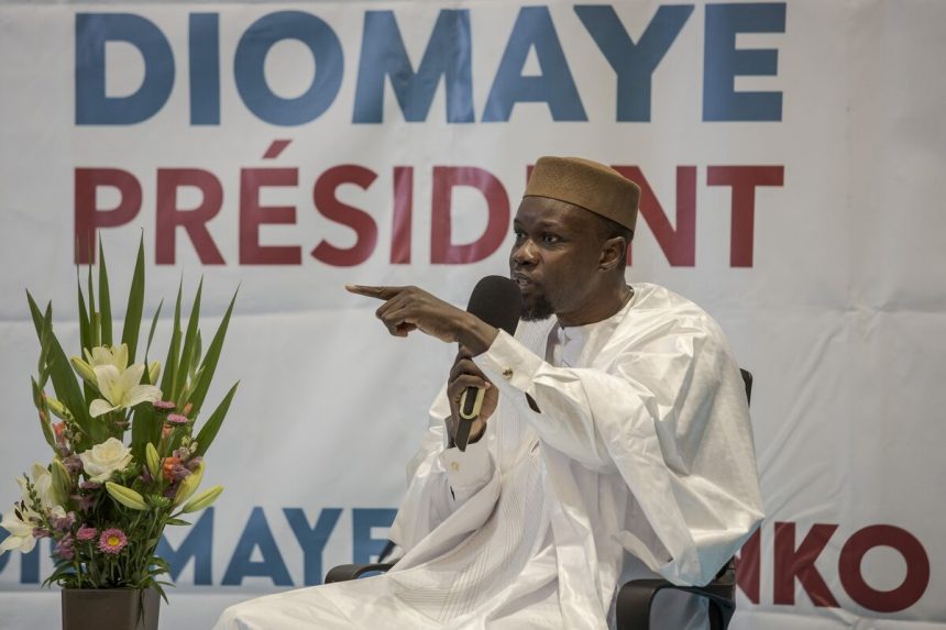 la-brecha-de-poder-en-senegal-eclipsa-las-conversaciones-del-fmi-sobre-la-deuda-oculta