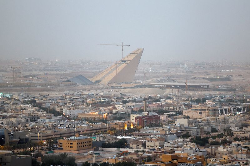 arabia-saudita-reduce-las-primas-salariales-para-el-talento-extranjero,-dicen-los-reclutadores