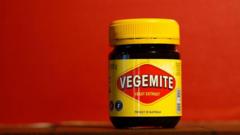asesino-australiano-demanda-por-derecho-a-comer-vegemite-tras-las-rejas