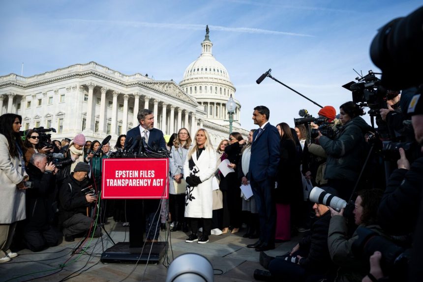 la-camara-vota-para-publicar-los-archivos-de-epstein,-lo-que-acelera-la-aprobacion-del-senado