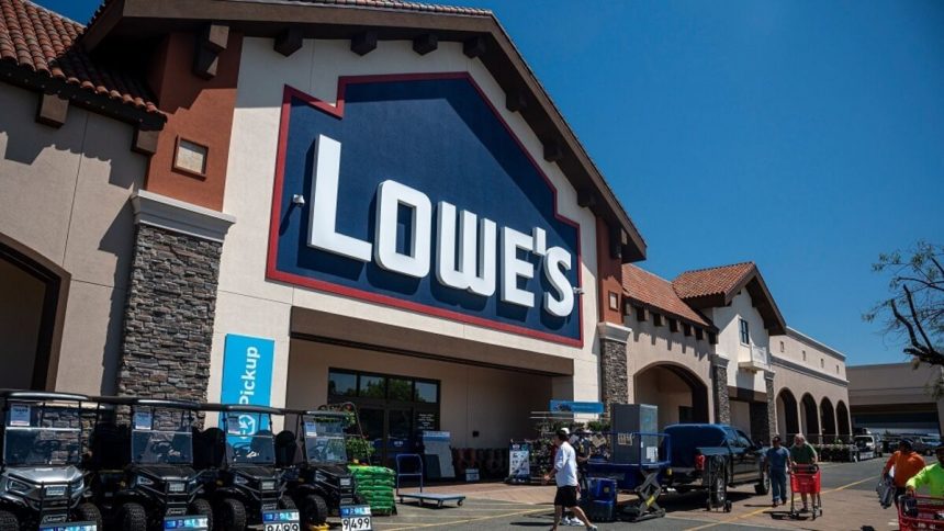 lowe’s-supera-las-estimaciones-de-ganancias-a-medida-que-crecen-las-ventas-profesionales-y-en-linea