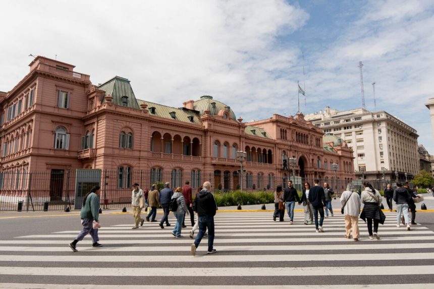 la-ola-de-bonos-argentinos-supera-los-3.400-millones-de-dolares-con-la-venta-en-buenos-aires