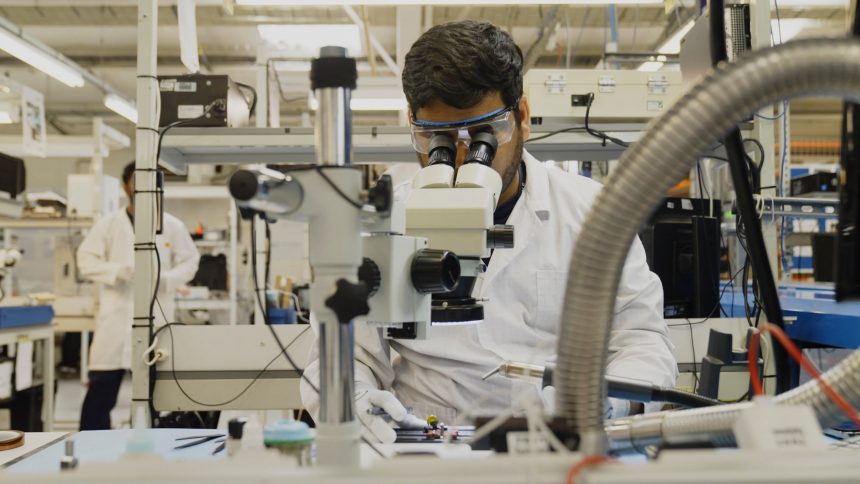 la-empresa-que-factura-3.000-millones-de-euros-vendiendo-moviles-de-segunda-mano