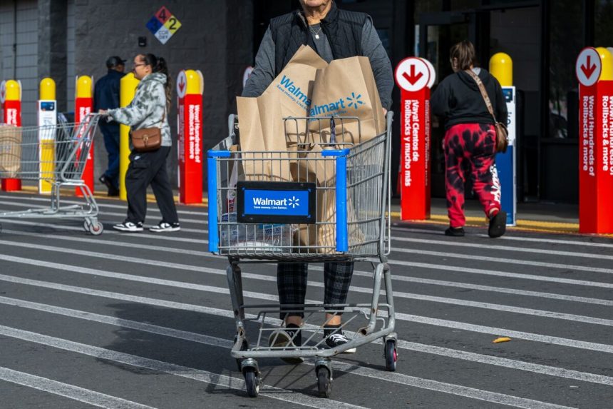 las-ventas-minoristas-en-ee-uu.-estan-demostrando-ser-resistentes-mientras-aumentan-los-riesgos