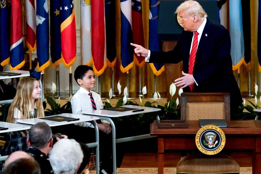 trump-esta-desmantelando-el-departamento-de-educacion-lo-que-esta-en-juego.