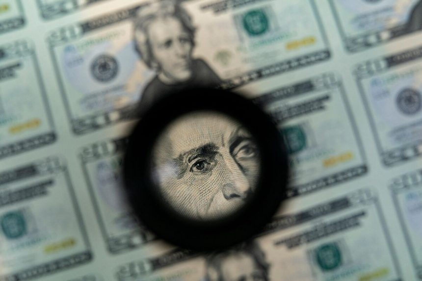 los-riesgos-de-subida-de-la-reserva-federal-nublan-el-llamado-de-jpmorgan-de-un-dolar-mas-debil-en-2026