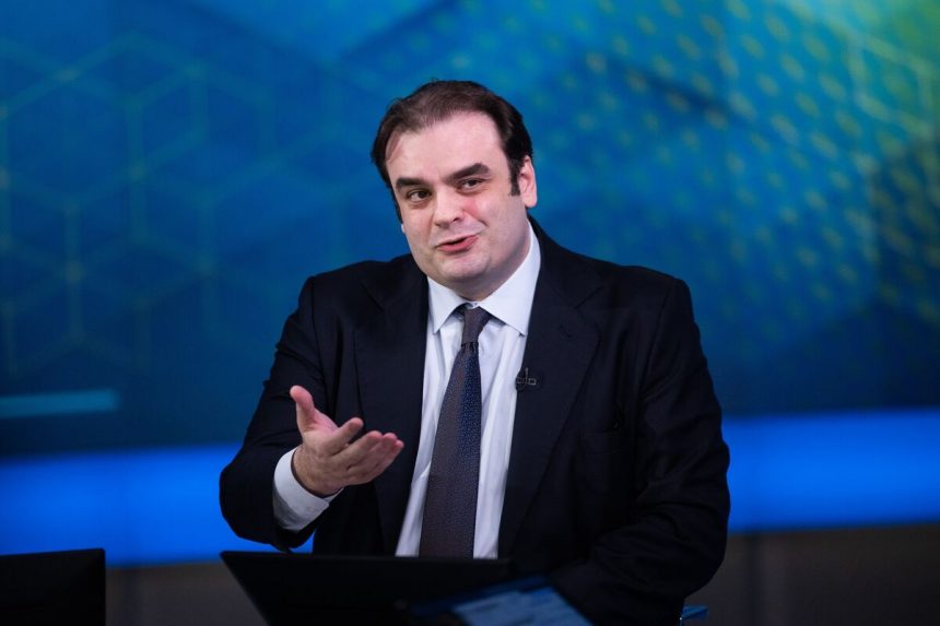 pierrakakis-de-grecia-busca-liderar-a-los-jefes-financieros-de-la-zona-del-euro