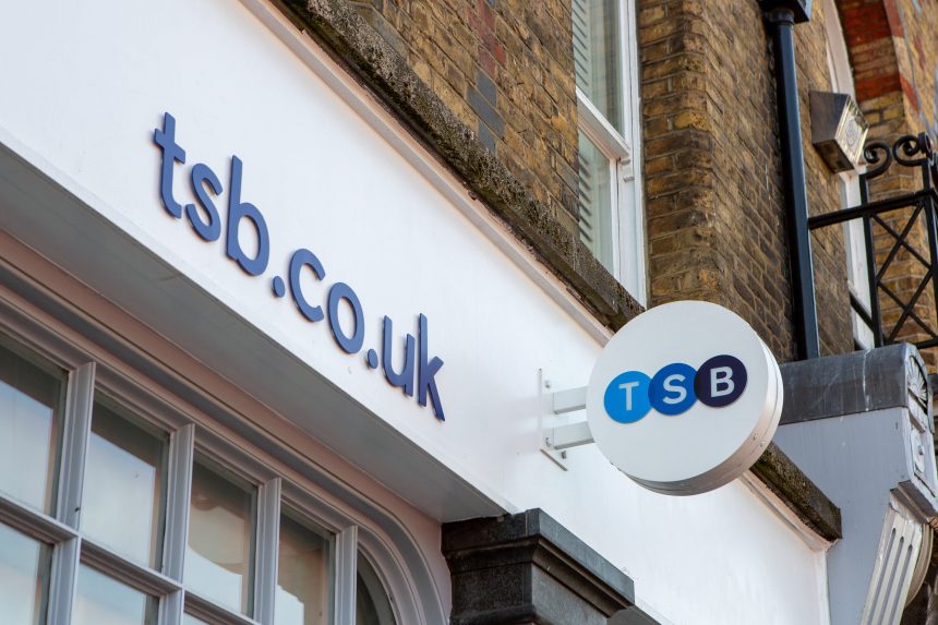 la-autoridad-britanica-de-competencia-despeja-la-compra-de-tsb-por-el-santander