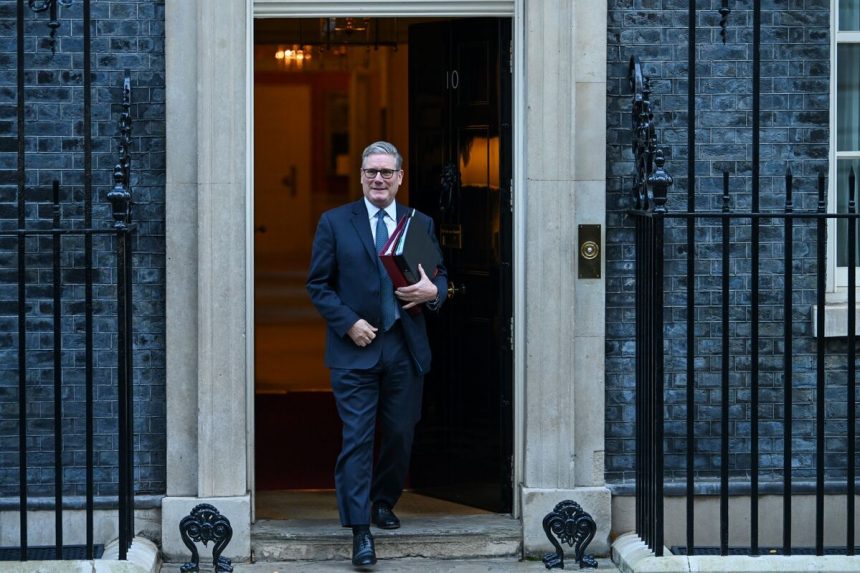 starmer-se-prepara-para-una-lucha-de-seis-meses-para-salvar-su-puesto-de-primer-ministro