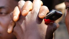 «demasiado-asustados-para-hablar»:-los-aldeanos-nigerianos-hablan-de-vivir-en-medio-de-bandas-de-secuestradores