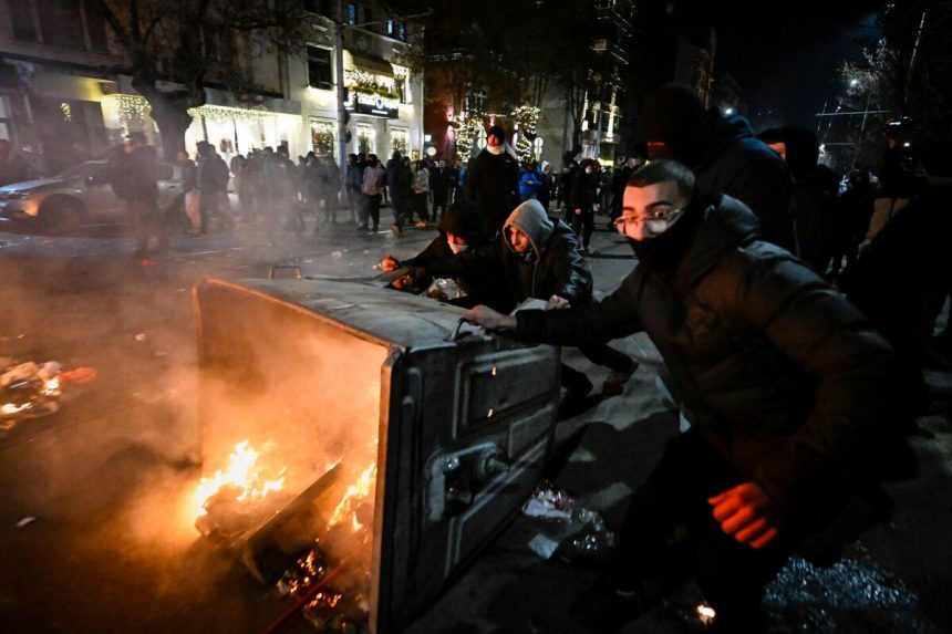 la-policia-bulgara-detuvo-a-71-personas-tras-los-enfrentamientos-en-las-manifestaciones-del-lunes
