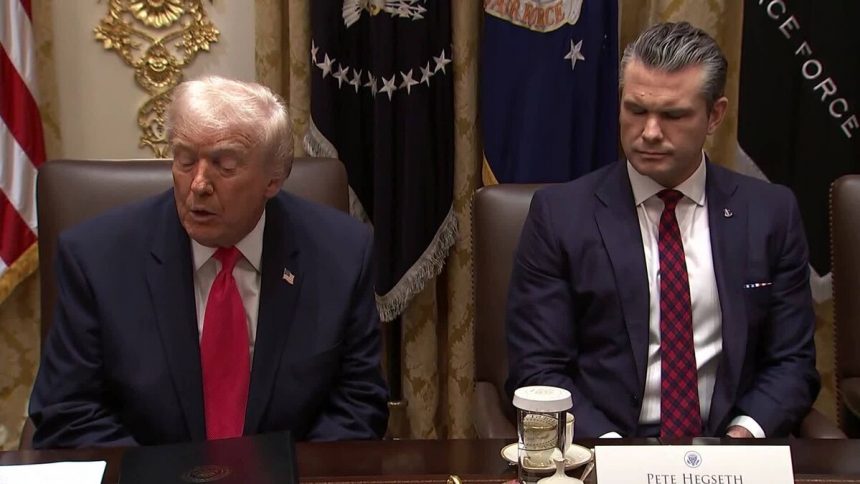 hegseth-dice-que-no-ordeno-el-segundo-ataque-mortal-a-un-barco