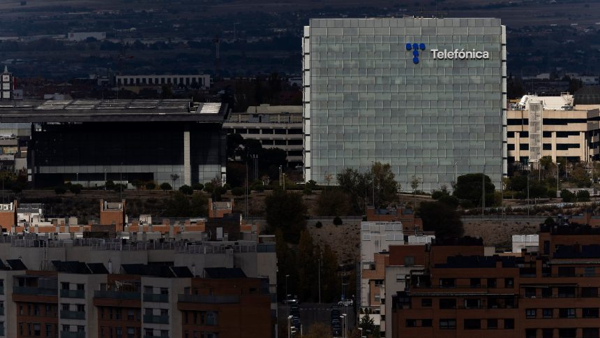 telefonica-y-los-sindicatos-avanzan-en-el-convenio-pero-se-estancan-en-el-ere