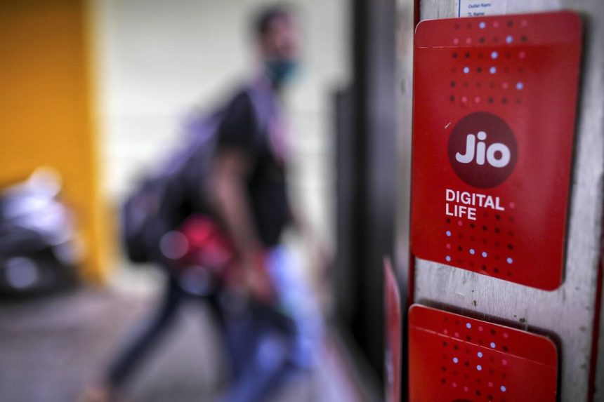 se-dice-que-reliance-comenzara-a-trabajar-en-el-borrador-del-prospecto-para-la-probable-oferta-publica-inicial-record-de-jio