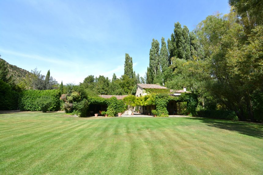 las-tres-casas-de-la-semana:-sobriedad-maxima-en-la-moraleja-por-10,5-millones