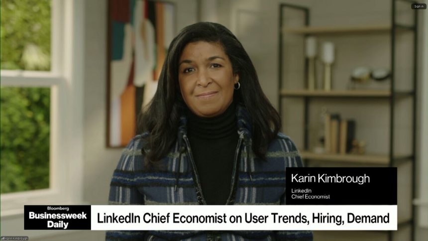 la-confianza-de-los-trabajadores-es-«la-mas-baja-jamas-vista»,-dice-el-economista-jefe-de-linkedin