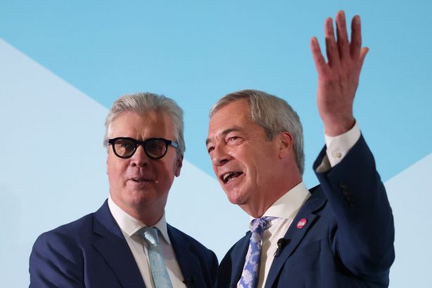 la-reforma-del-reino-unido-el-reino-unido-obtiene-el-primer-lord-tras-la-desercion-de-los-conservadores