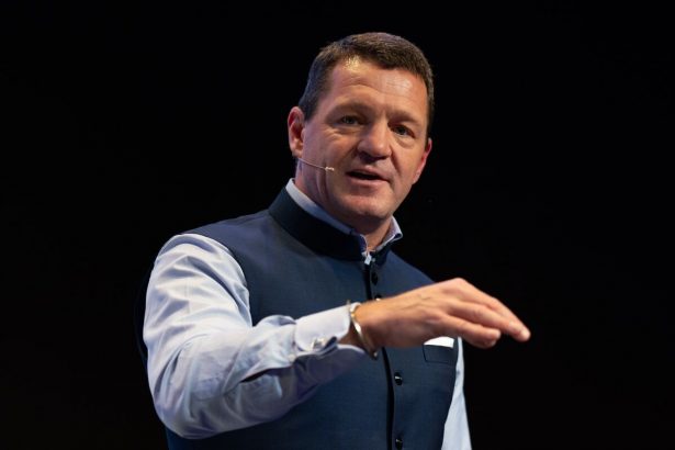 el-regulador-de-la-india-emite-un-aviso-de-causa-justificada-al-director-ejecutivo-de-indigo