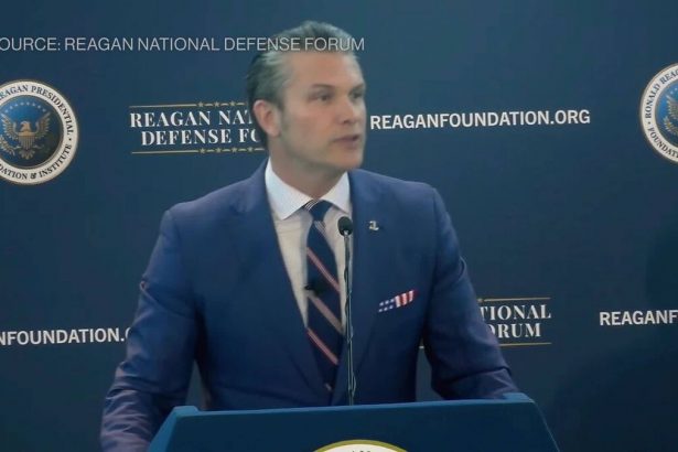 hegseth-habla-en-el-foro-de-defensa-nacional-reagan