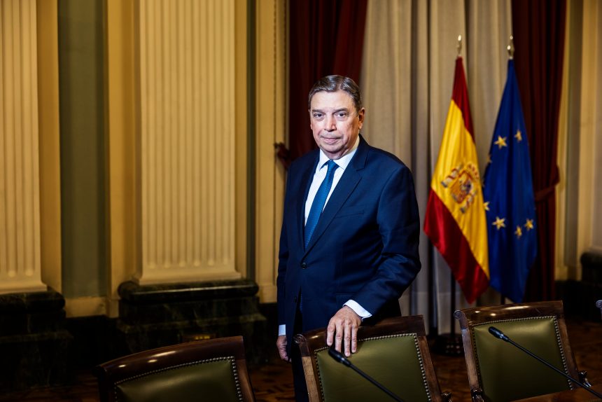 luis-planas:-“las-dos-proximas-semanas-son-claves-para-ver-la-extension-de-la-peste-porcina”