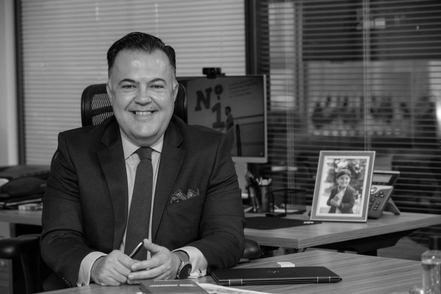 faruk-kocabas-(mediamarkt):-“me-encanta-construir-con-piezas-de-lego”