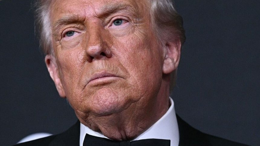 el-acuerdo-entre-netflix-y-warner-puede-plantear-problemas,-advierte-trump