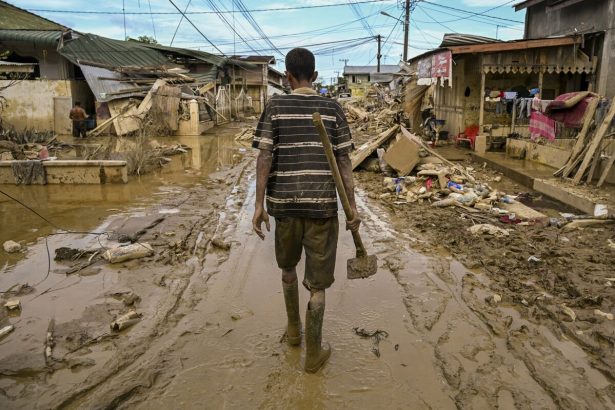 indonesia-espera-una-reconstruccion-de-3.000-millones-de-dolares-tras-las-inundaciones-mortales