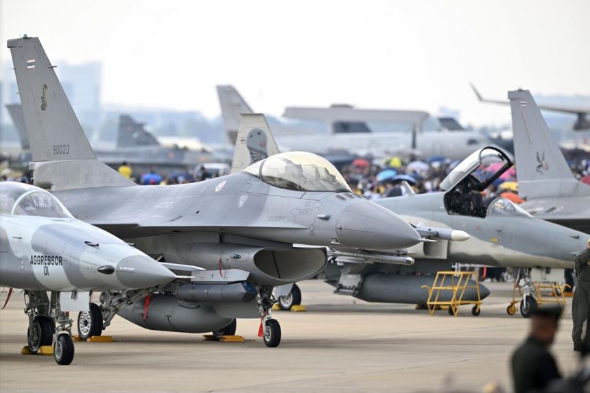 los-f-16-tailandeses-atacan-camboya-en-un-golpe-al-plan-de-paz-respaldado-por-trump
