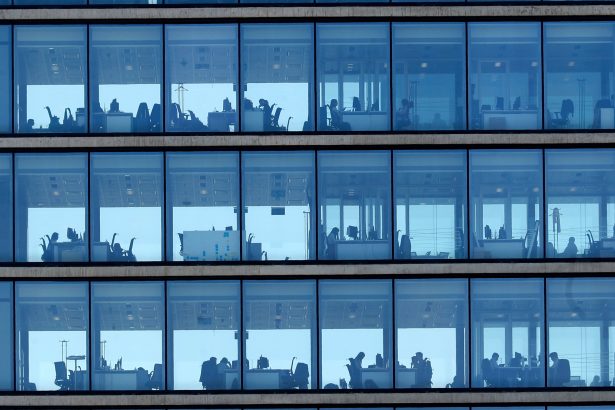 la-inteligencia-artificial-ya-afecta-a-dos-de-cada-diez-empleos-en-espana