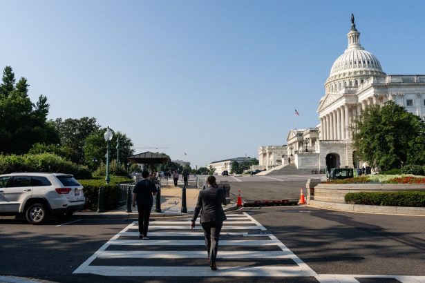 se-espera-que-los-directores-ejecutivos-de-los-bancos-se-reunan-con-los-senadores-sobre-la-estructura-del-mercado-criptografico