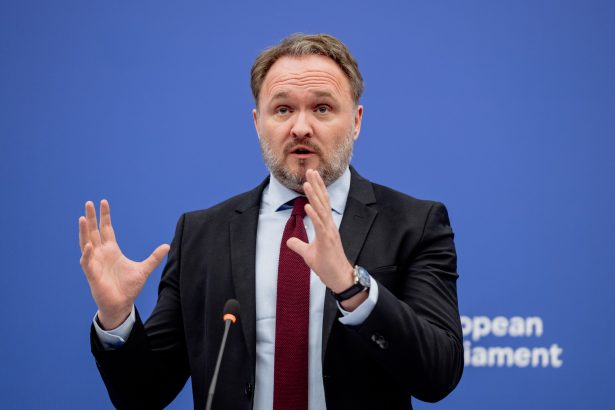 el-comisario-de-energia,-dan-jorgensen:-“vamos-a-darle-mas-poder-a-la-ue-en-las-interconexiones-energeticas-entre-paises”