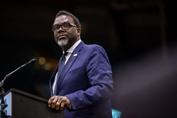 la-propuesta-de-deuda-de-3.800-millones-de-dolares-del-alcalde-de-chicago-enfrenta-rechazo