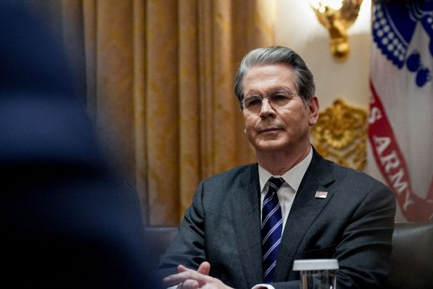 bessent-asiste-a-una-o-dos-entrevistas-mas-con-el-presidente-de-la-reserva-federal-esta-semana