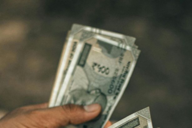 usd/inr:-¿que-esta-impulsando-la-caida-de-la-rupia?