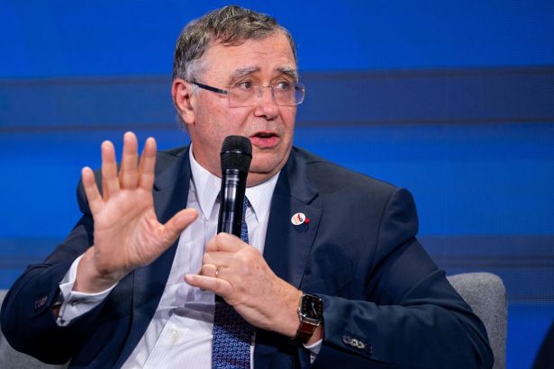 el-director-ejecutivo-de-totalenergies-dice-que-la-creciente-demanda-apuntalara-los-precios-del-petroleo