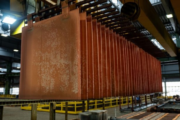 el-cobre-sube-mientras-los-operadores-sopesan-las-perspectivas-de-la-fed-antes-de-los-datos-de-inflacion