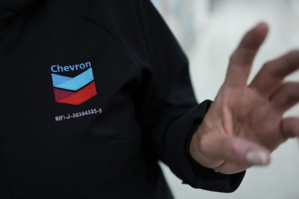 chevron-continua-cargando-petroleo-venezolano-en-medio-de-tensiones