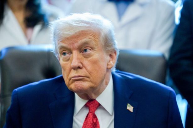 trump-suspende-la-loteria-de-tarjetas-verdes-de-eeuu.-tras-los-ataques-de-brown-y-el-mit