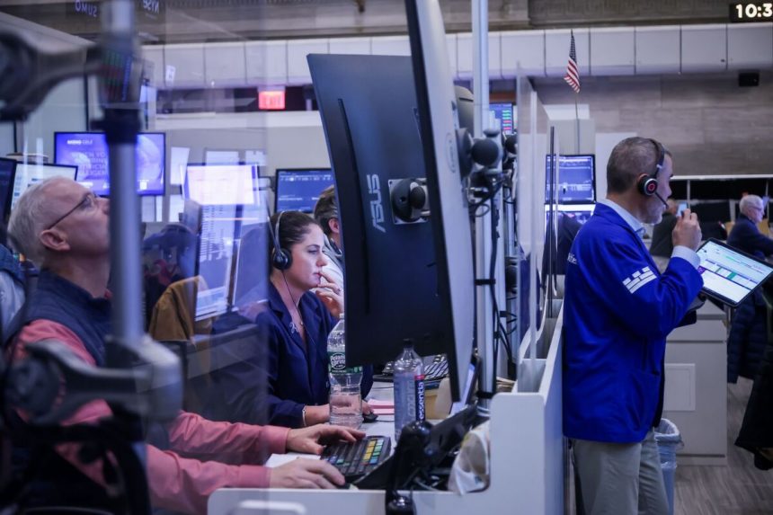 el-s&p-500-logra-ganancias-semanales-a-medida-que-las-acciones-tecnologicas-lideran-el-repunte