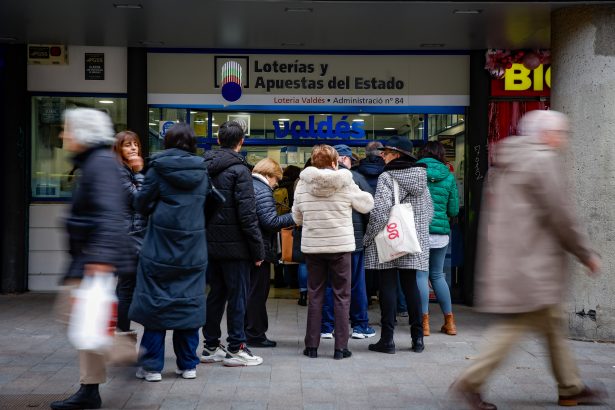 los-loteros,-hartos-de-los-precios-congelados-en-los-decimos:-“se-piensan-que-somos-millonarios,-pero-algunos-pasamos-aprietos”