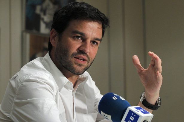 gonzalo-martin-villa,-mano-derecha-de-javier-de-paz,-deja-telefonica