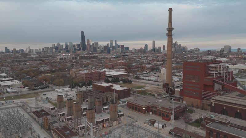 los-centros-de-datos-de-ia-estan-obligando-a-que-las-plantas-de-energia-sucias-de-‘pico’-vuelvan-a-estar-en-servicio