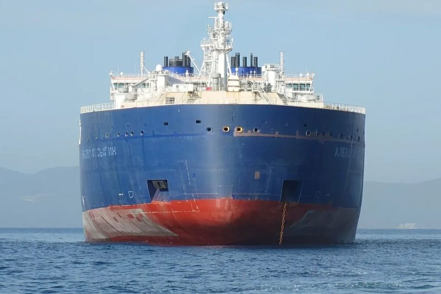 sovcomflot-de-rusia-obtiene-el-primer-petrolero-nacional-para-arctic-lng-2