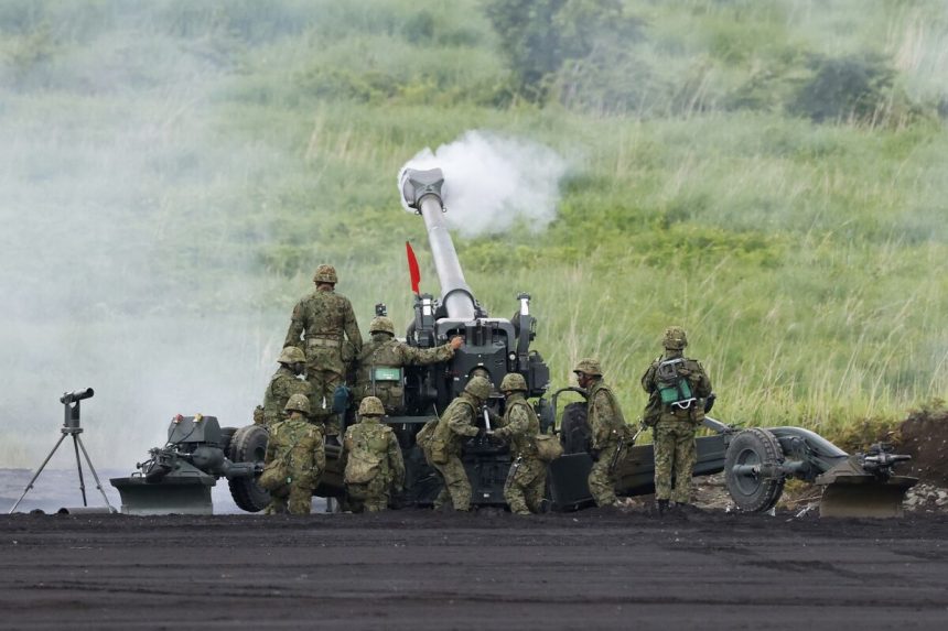 japon-preve-un-gasto-record-en-defensa-mientras-el-pib-y-el-yen-superan-el-objetivo-del-2%