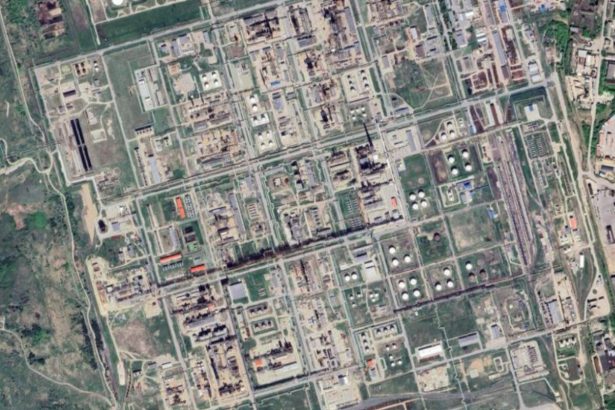 ucrania-dice-que-ataca-la-refineria-de-petroleo-syzran-de-rosneft-en-samara