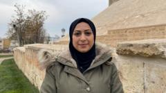 «hay-muchos-desafios»:-los-sirios-en-turquia-consideran-el-regreso-tras-la-caida-de-assad